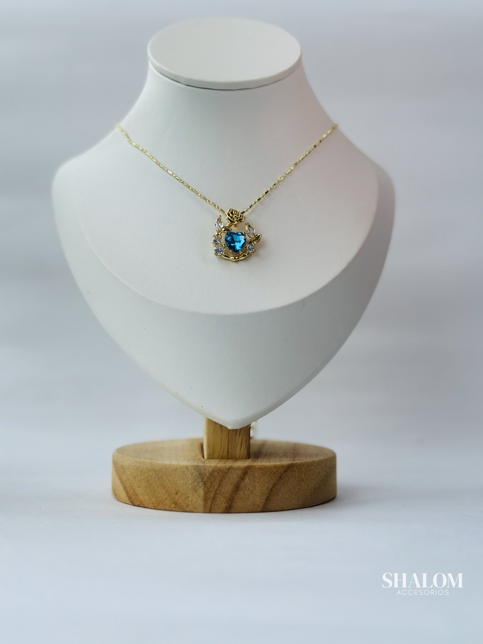 Cadena de corazón (c8)