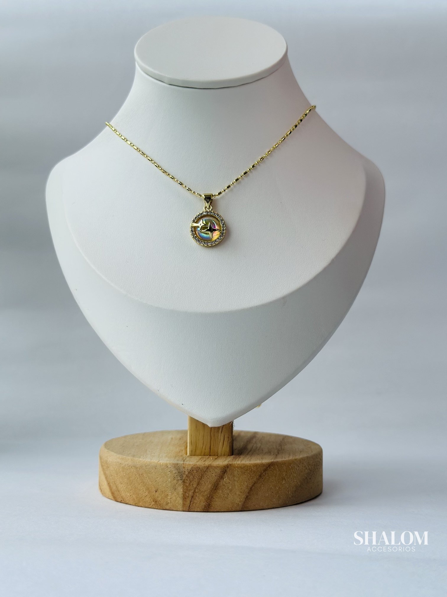 Cadena de Saturno (L15)